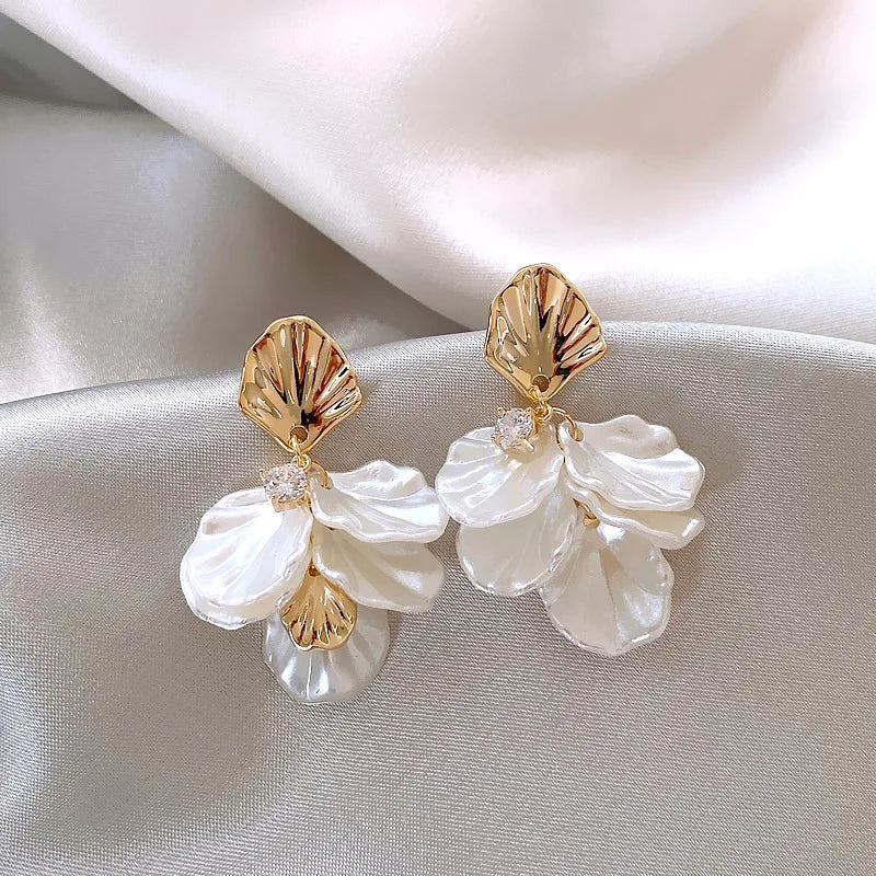 White Earrings Crystal Zirconia Flower 🌸