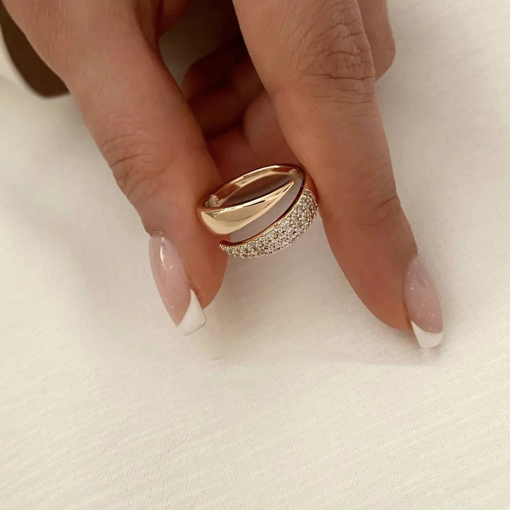 Mixed Elegant Ring