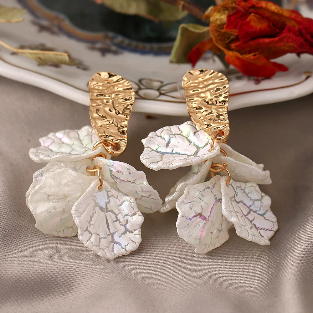 White Earrings Crystal Zirconia Flower 🌸